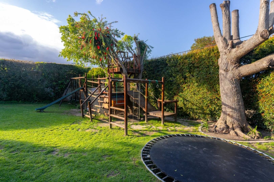 4 Bedroom Property for Sale in Constantia Western Cape